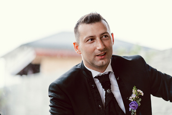 A3R02557
