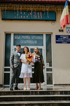 _SLB8933